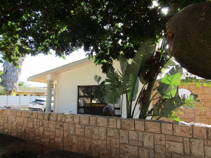 4 Bedroom Property for Sale in Hankey Eastern Cape